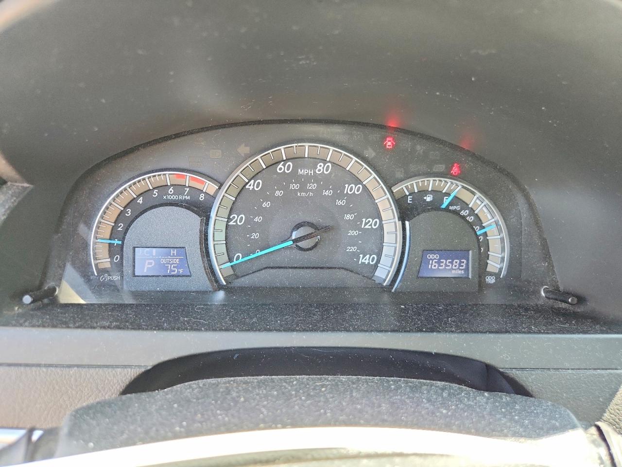 2012 TOYOTA CAMRY SE photo 17