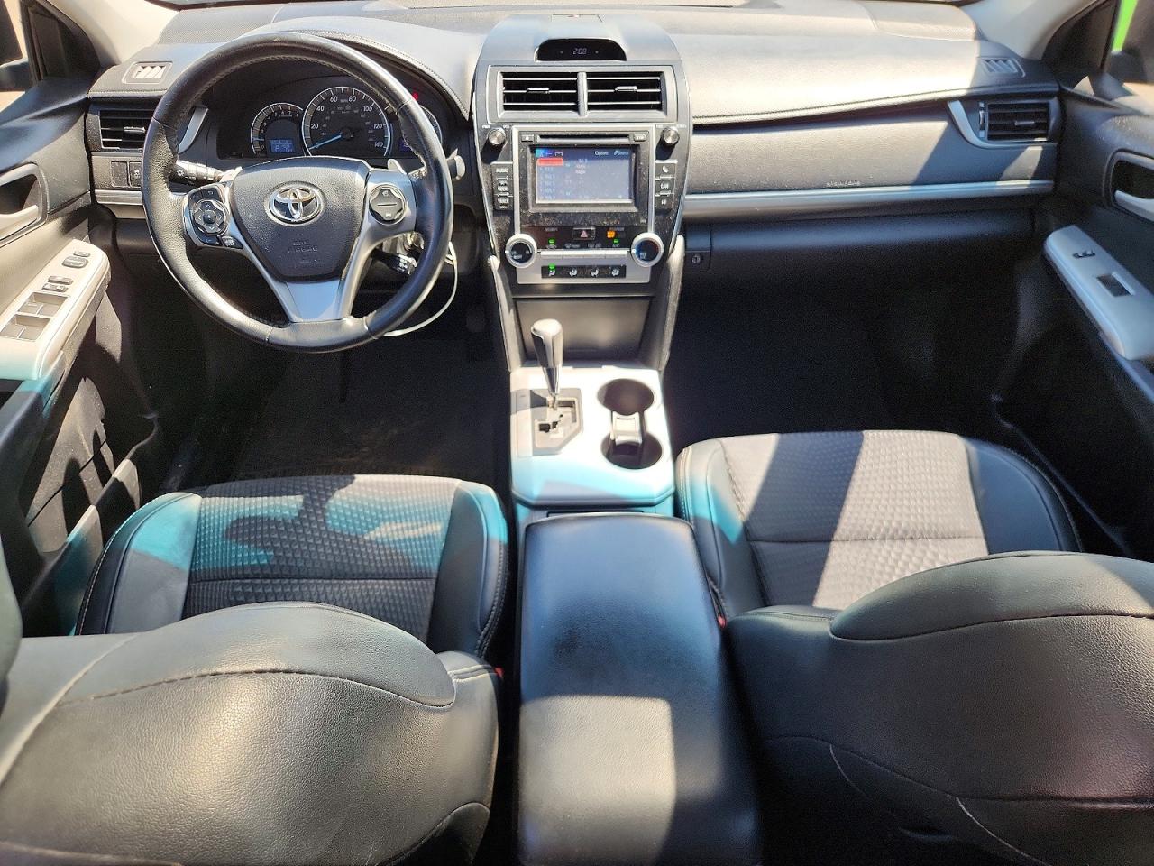 2012 TOYOTA CAMRY SE photo 15