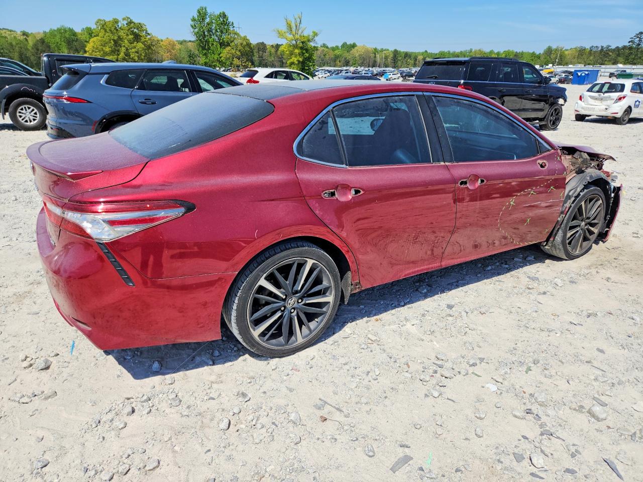 2018 TOYOTA CAMRY XSE photo 5