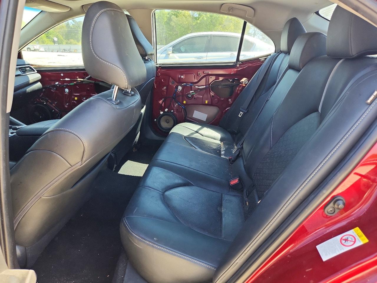 2018 TOYOTA CAMRY XSE photo 19