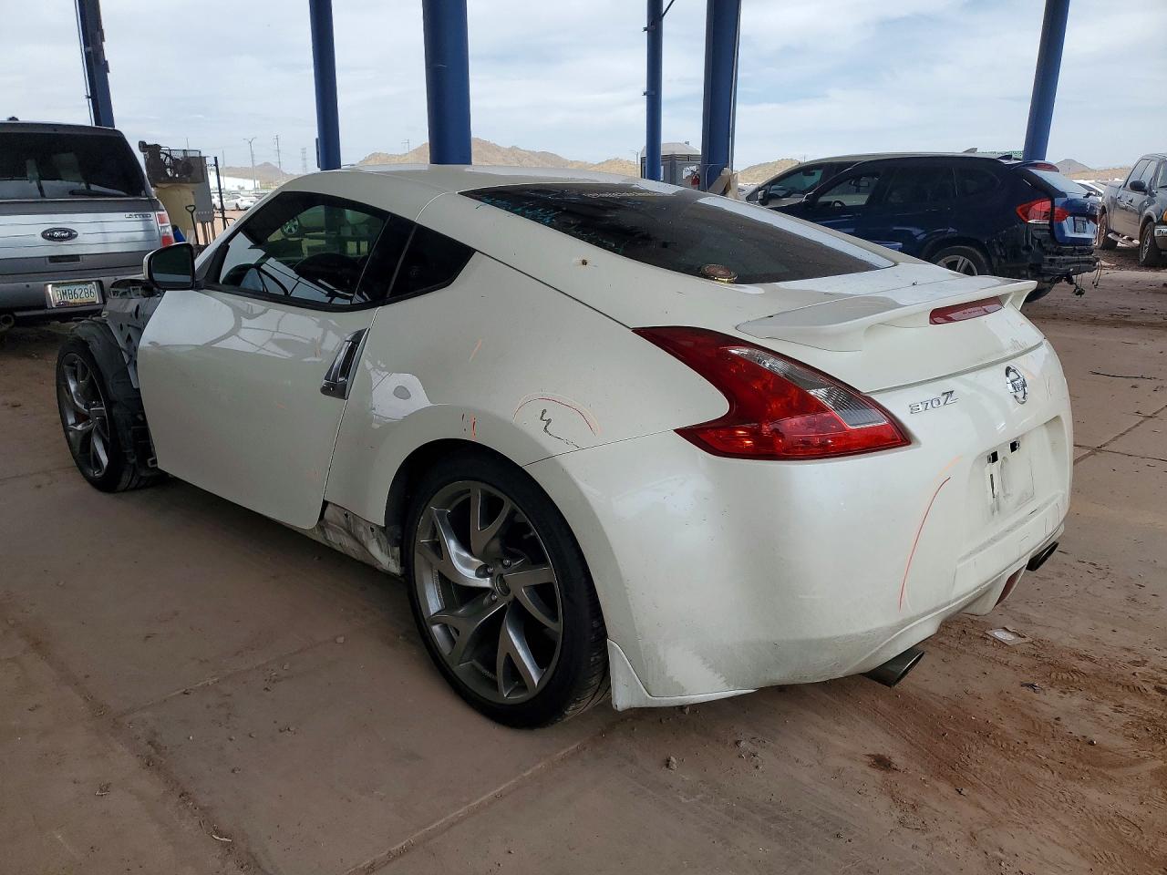 2016 NISSAN 370Z SPORT photo 3