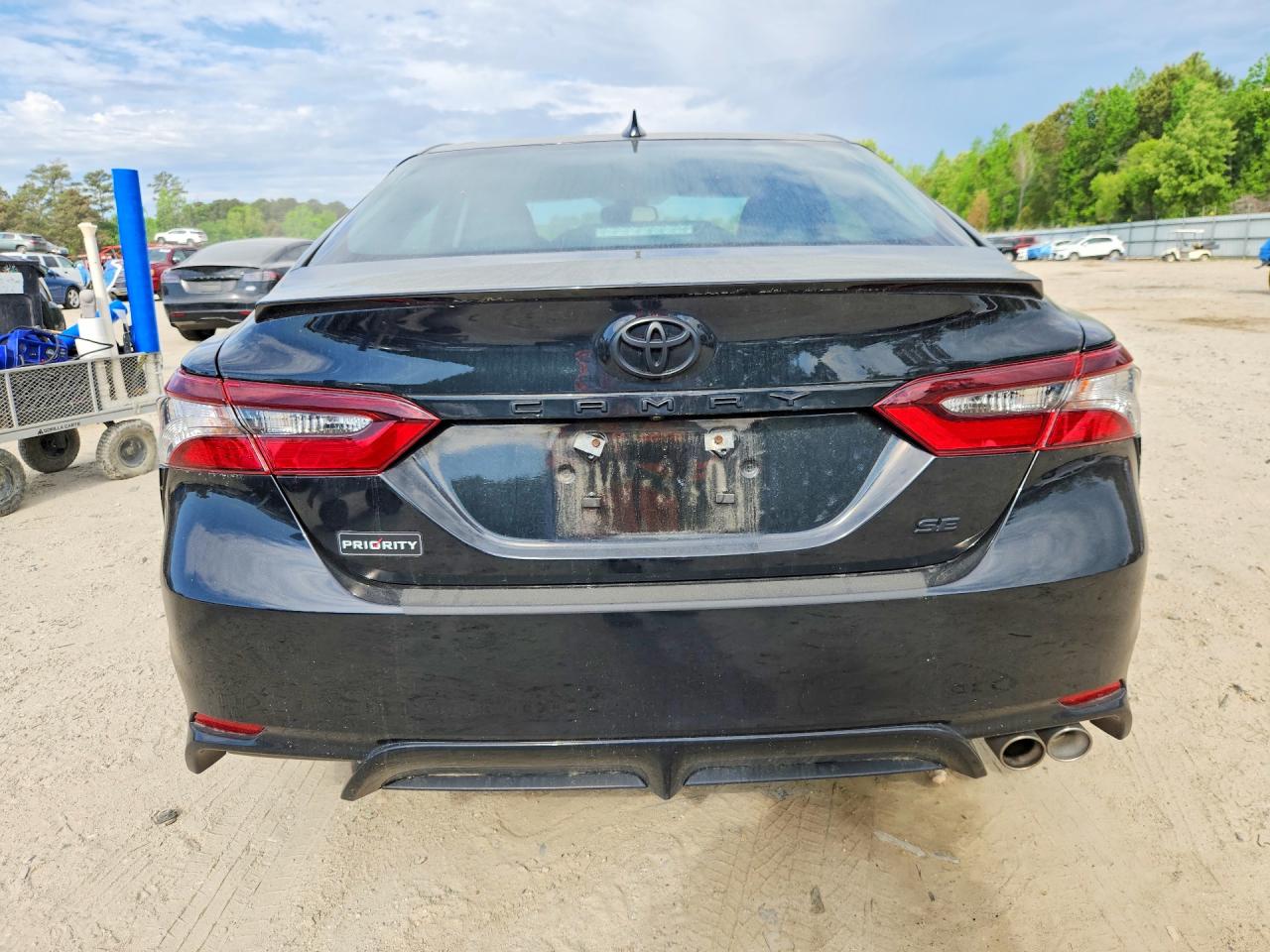 2024 TOYOTA CAMRY SE photo 11