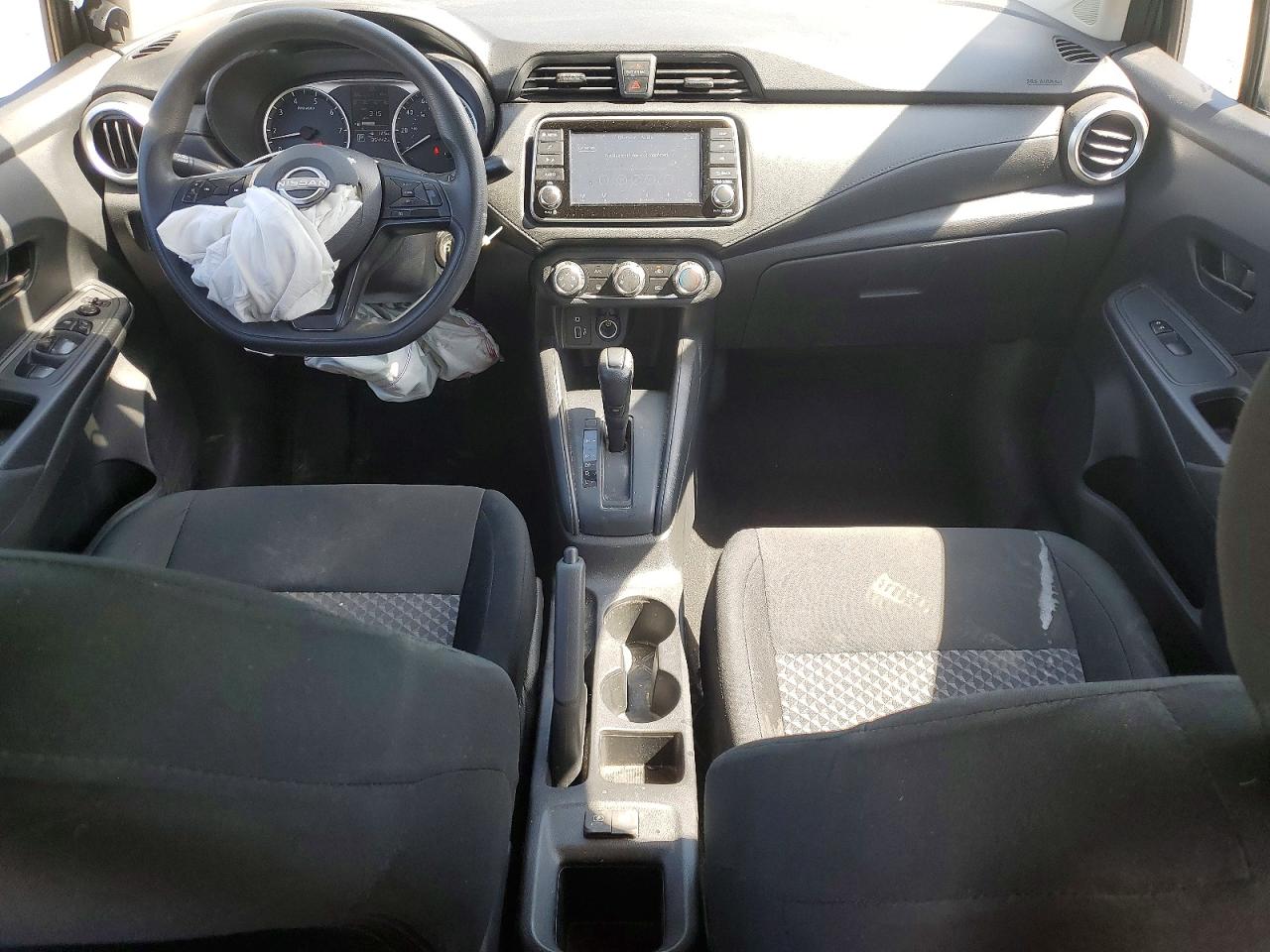 2024 NISSAN VERSA S photo 8