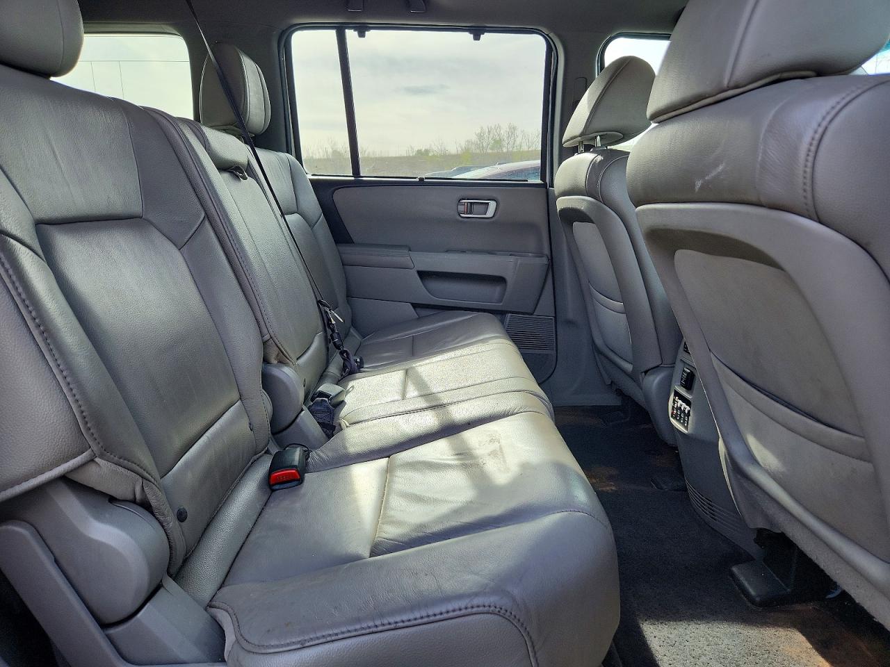 2012 HONDA PILOT TOURING photo 17