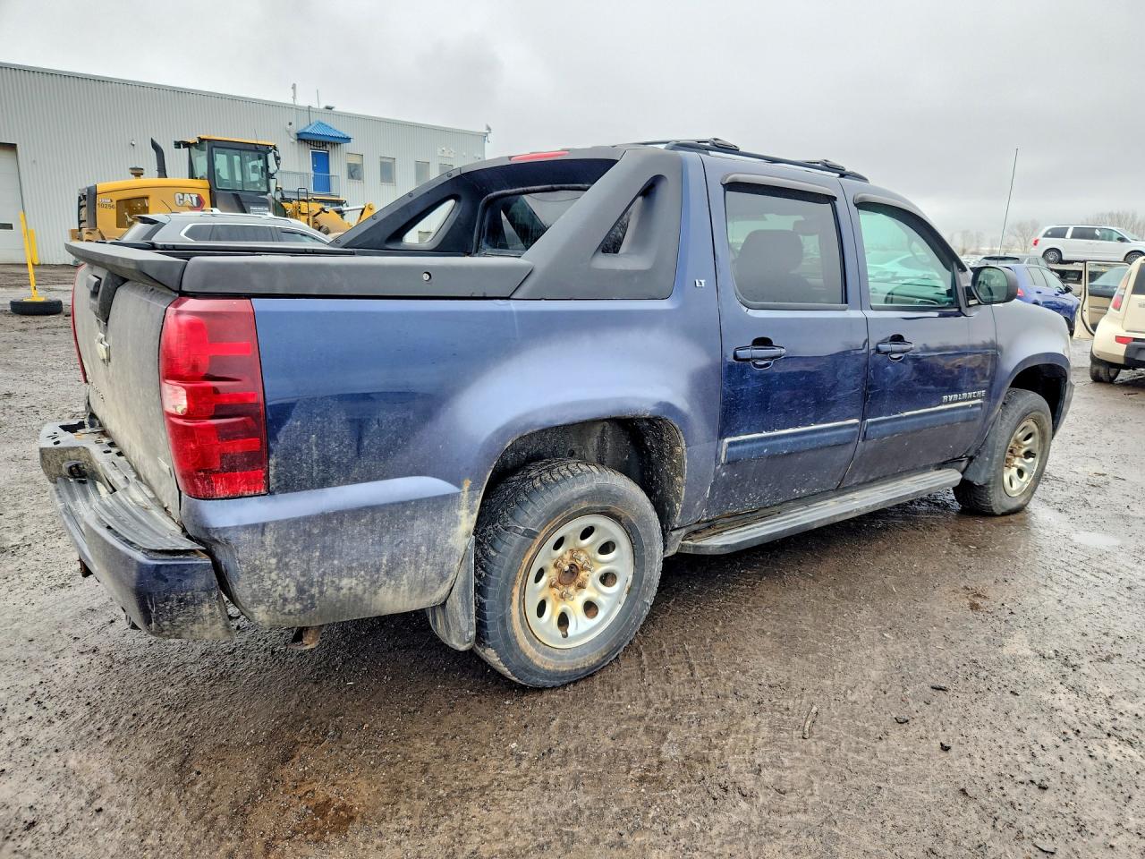 2010 CHEVROLET AVALANCHE LT photo 3