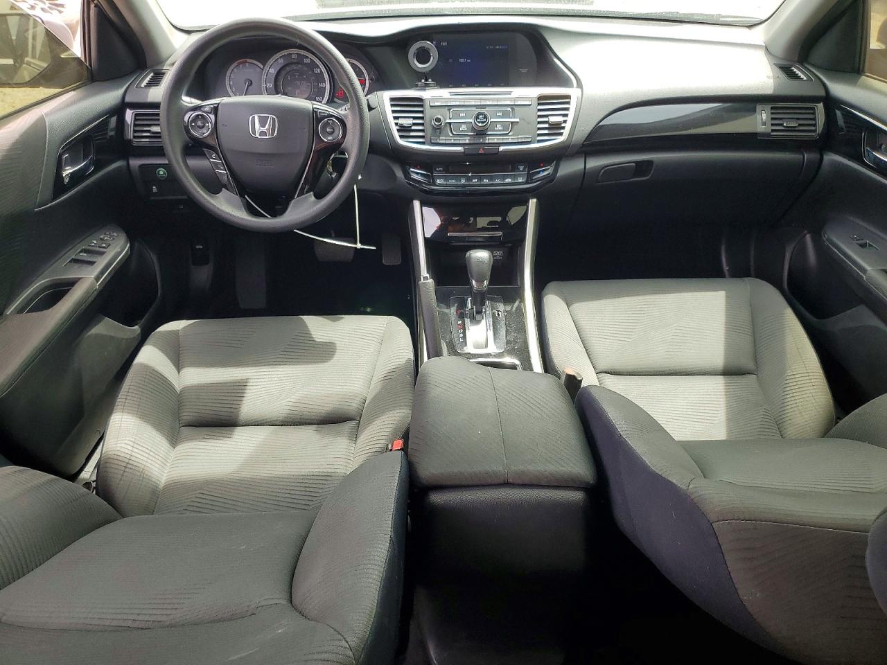 2017 HONDA ACCORD LX photo 15