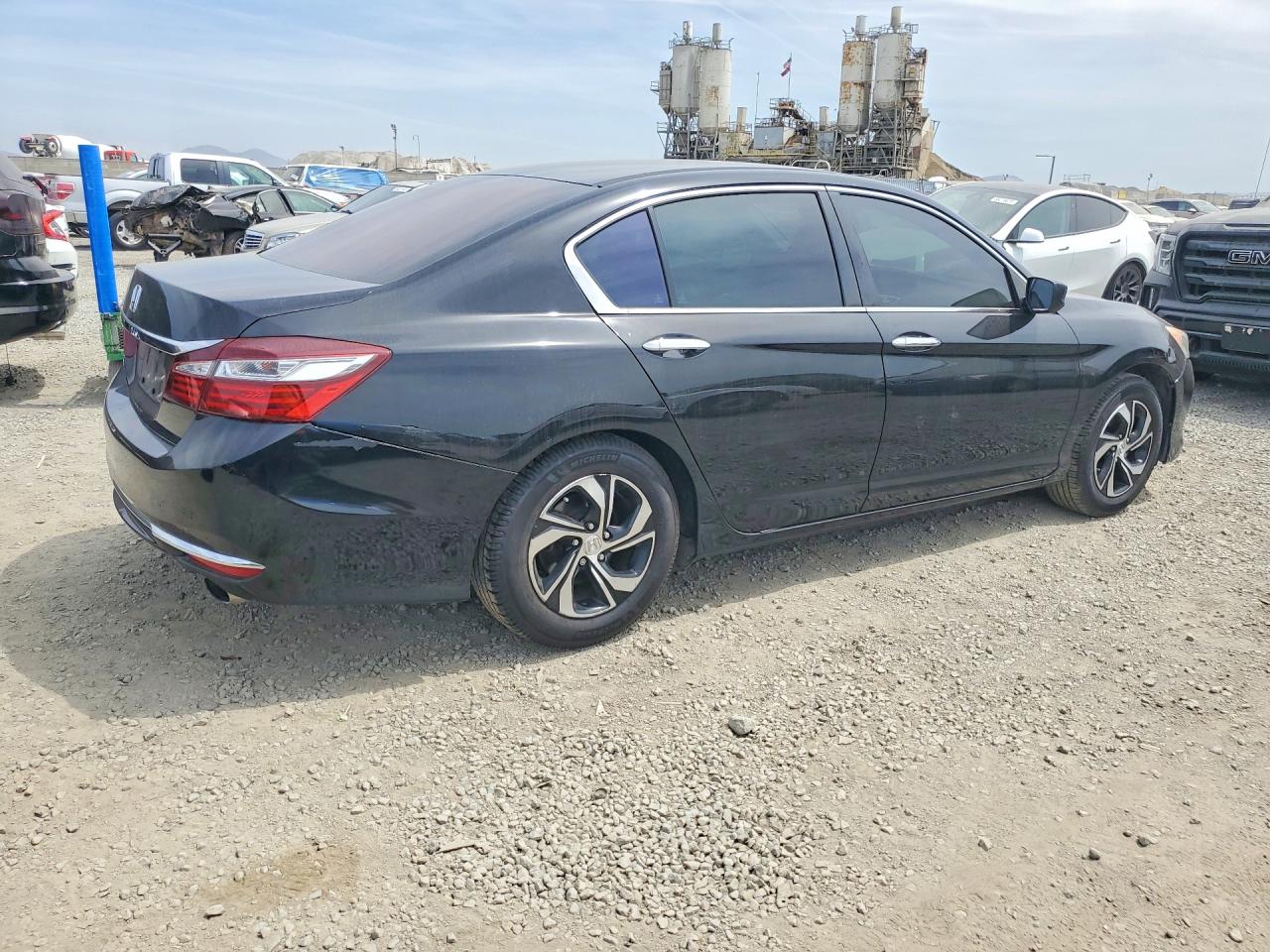 2017 HONDA ACCORD LX photo 5