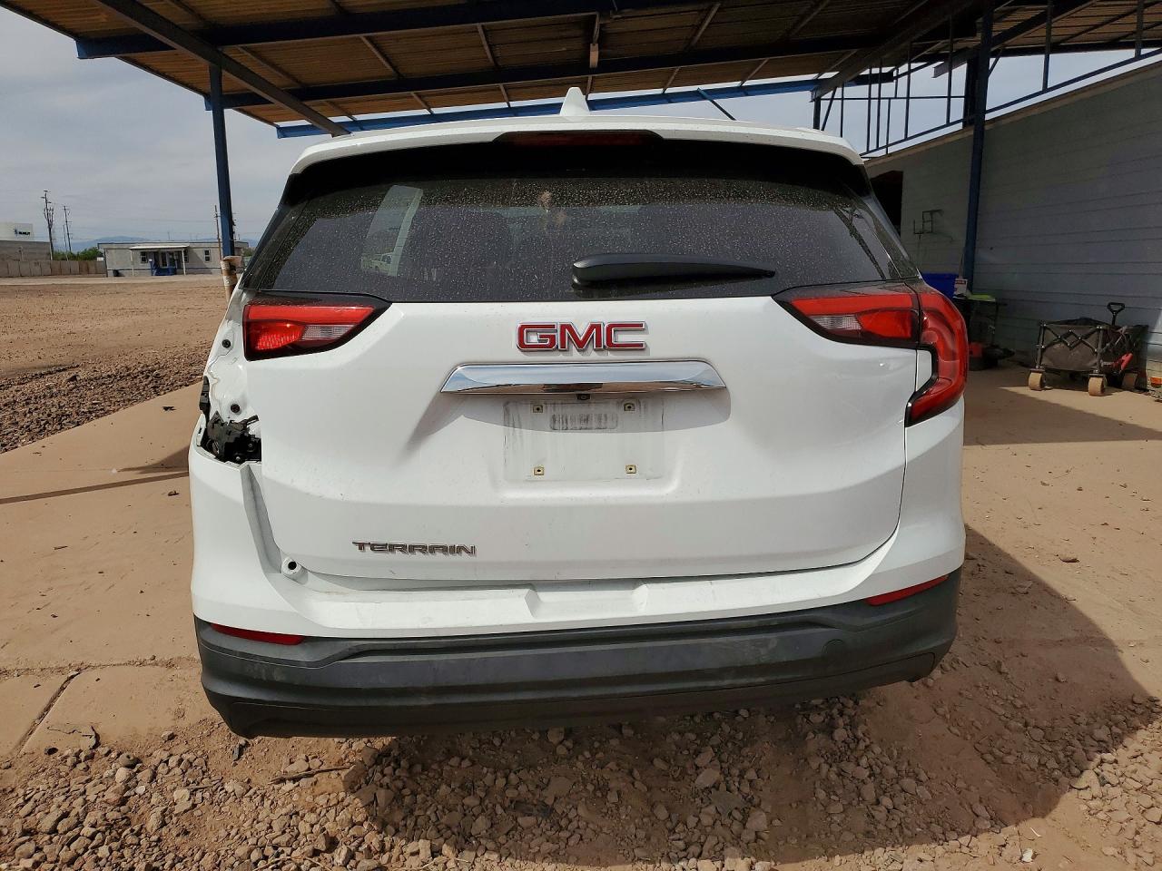2018 GMC TERRAIN SLE photo 11