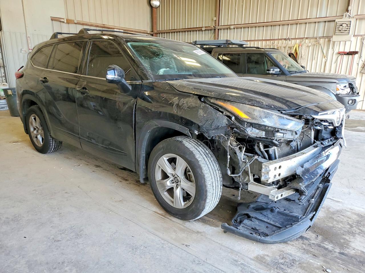 2022 TOYOTA HIGHLANDER LE photo 10