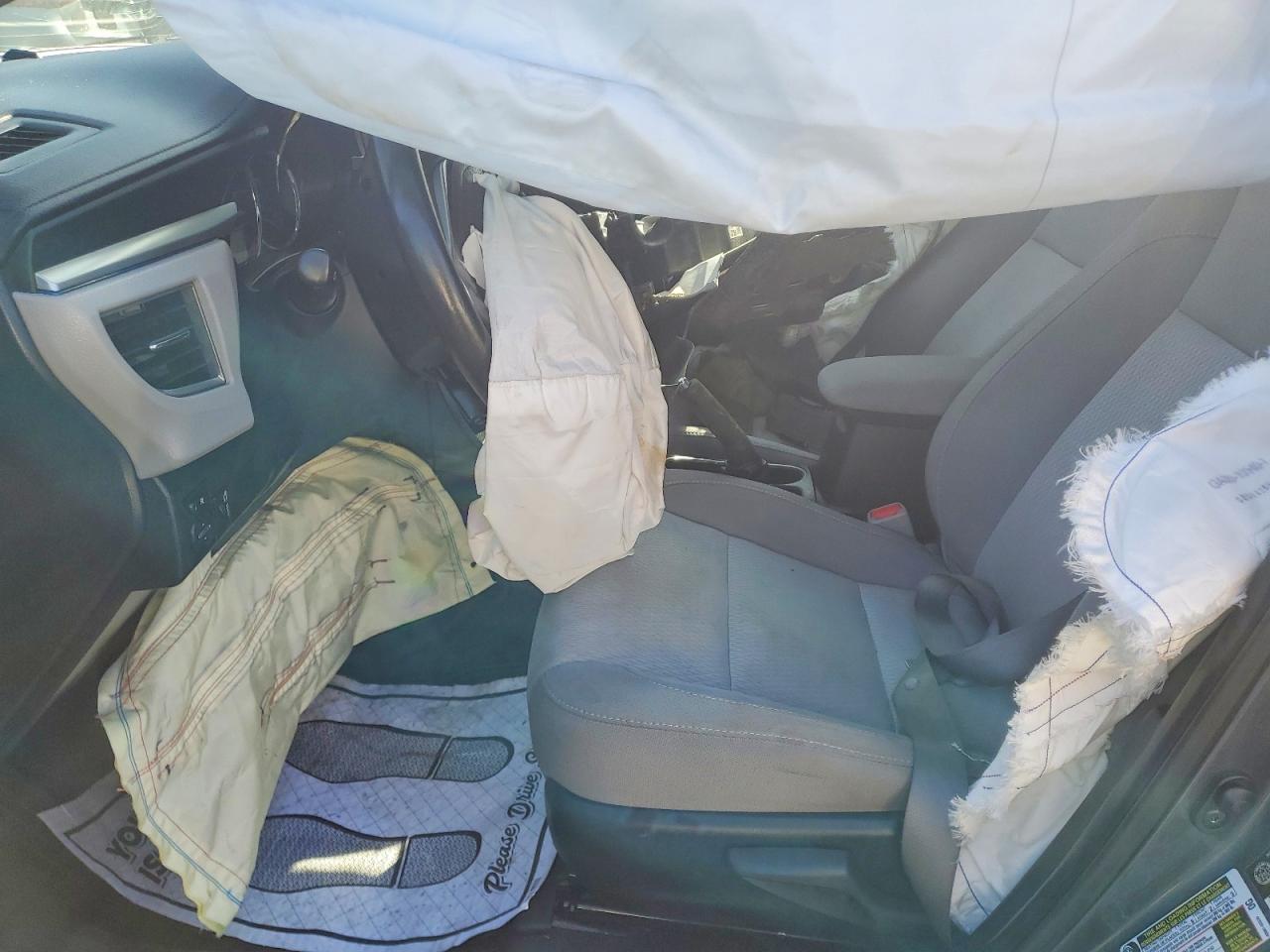 2014 TOYOTA COROLLA L photo 13