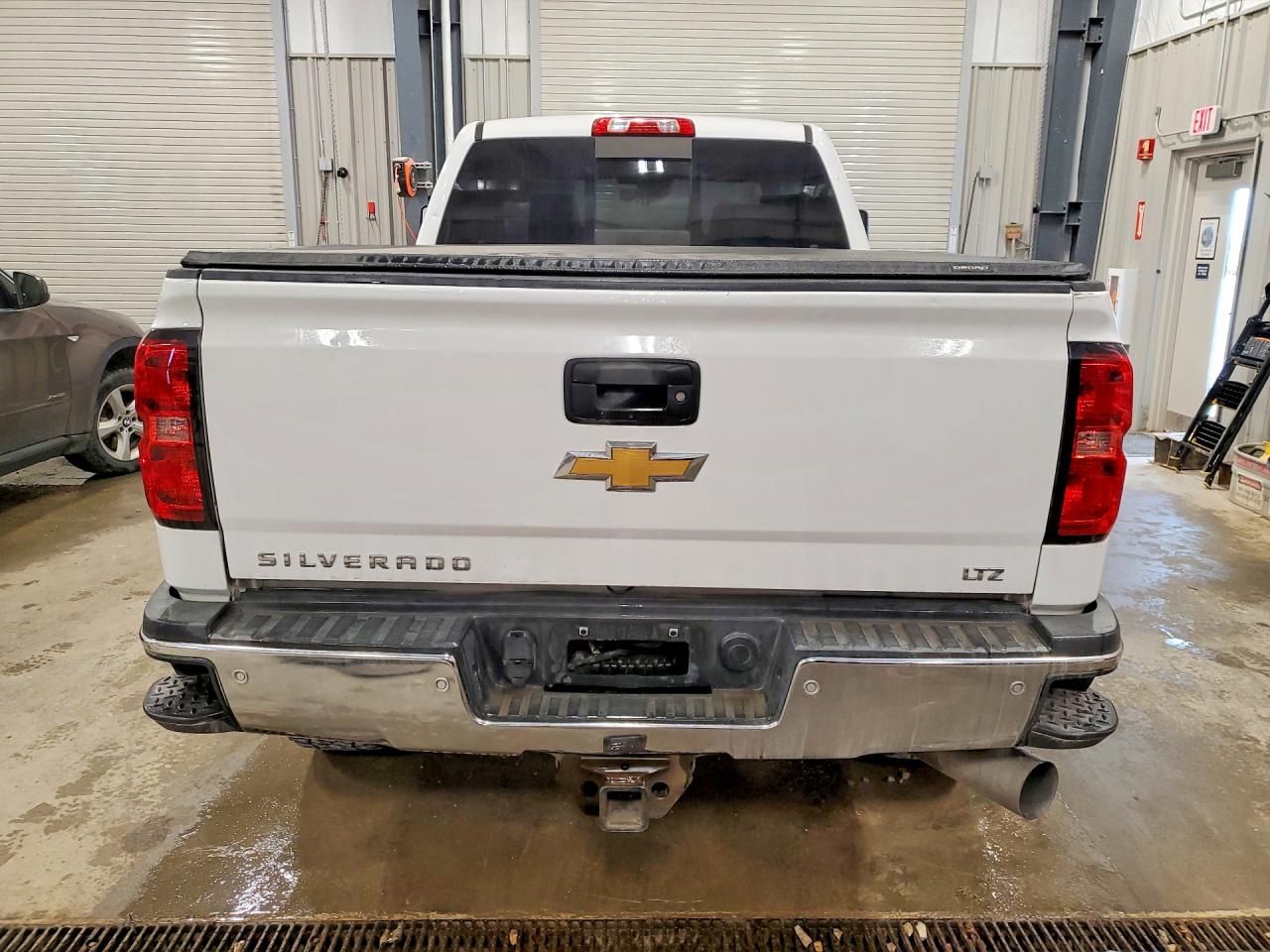 2016 CHEVROLET SILVERADO K2500 HEAVY DUTY LTZ photo 6