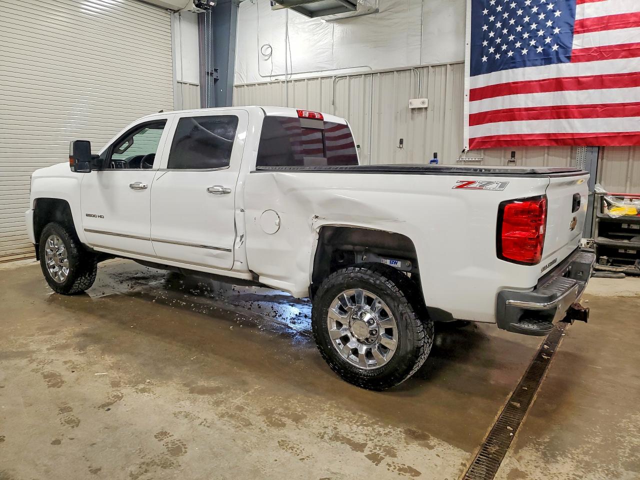 2016 CHEVROLET SILVERADO K2500 HEAVY DUTY LTZ photo 2