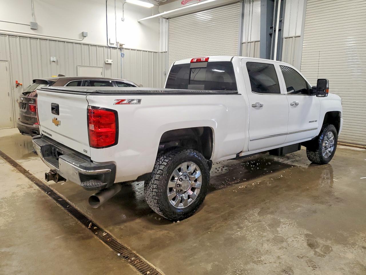 2016 CHEVROLET SILVERADO K2500 HEAVY DUTY LTZ photo 3