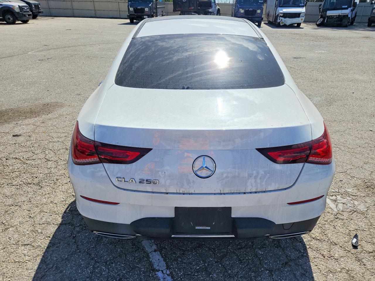 2021 MERCEDES-BENZ CLA 250 photo 11