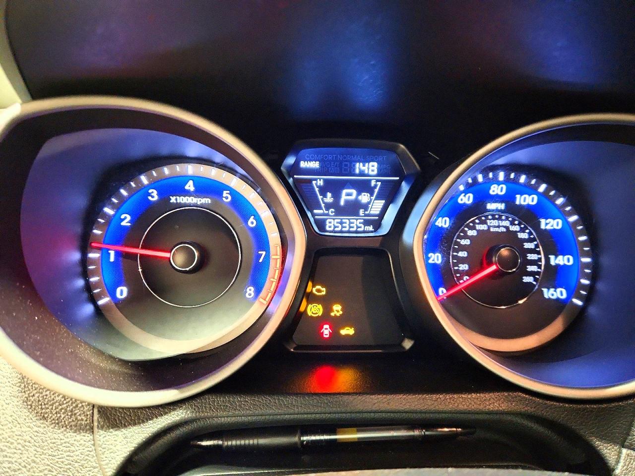 2015 HYUNDAI ELANTRA SE photo 25