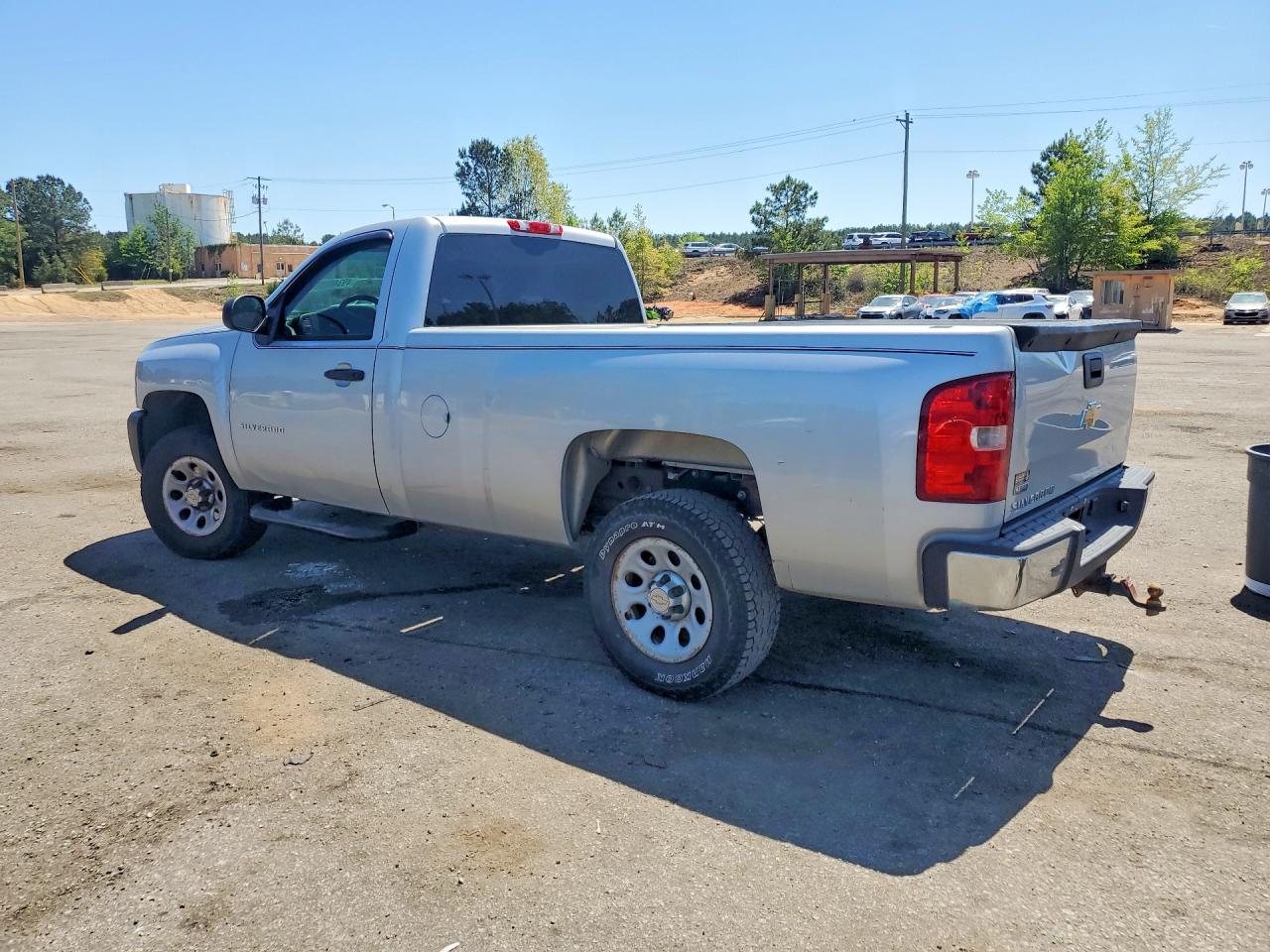 2010 CHEVROLET SILVERADO C1500 photo 3