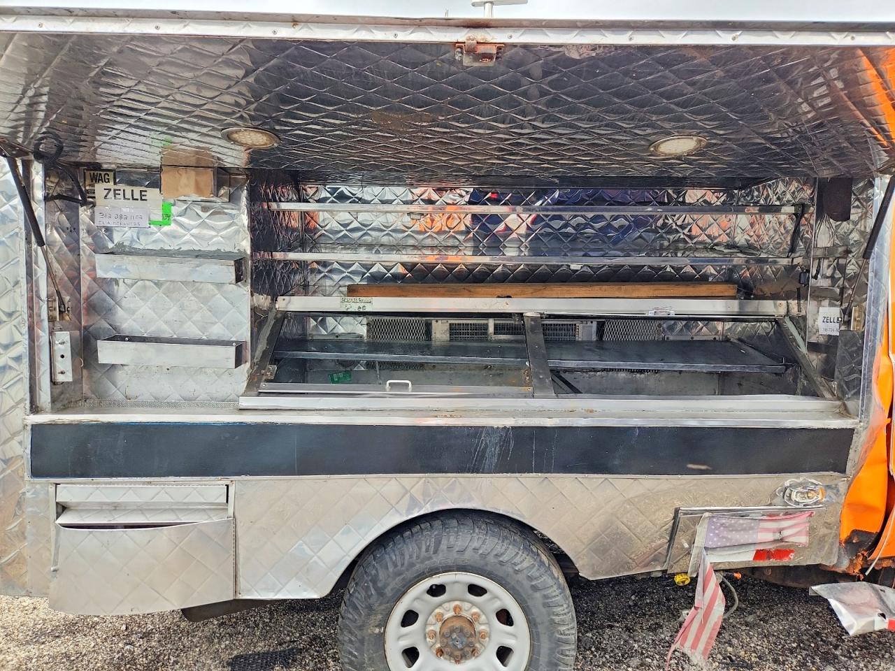 2011 GMC SIERRA C2500 BOX TRUCK photo 28