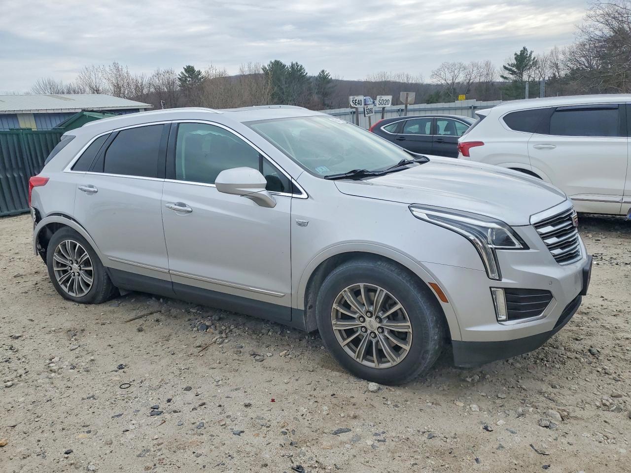 2017 CADILLAC XT5 LUXURY photo 10