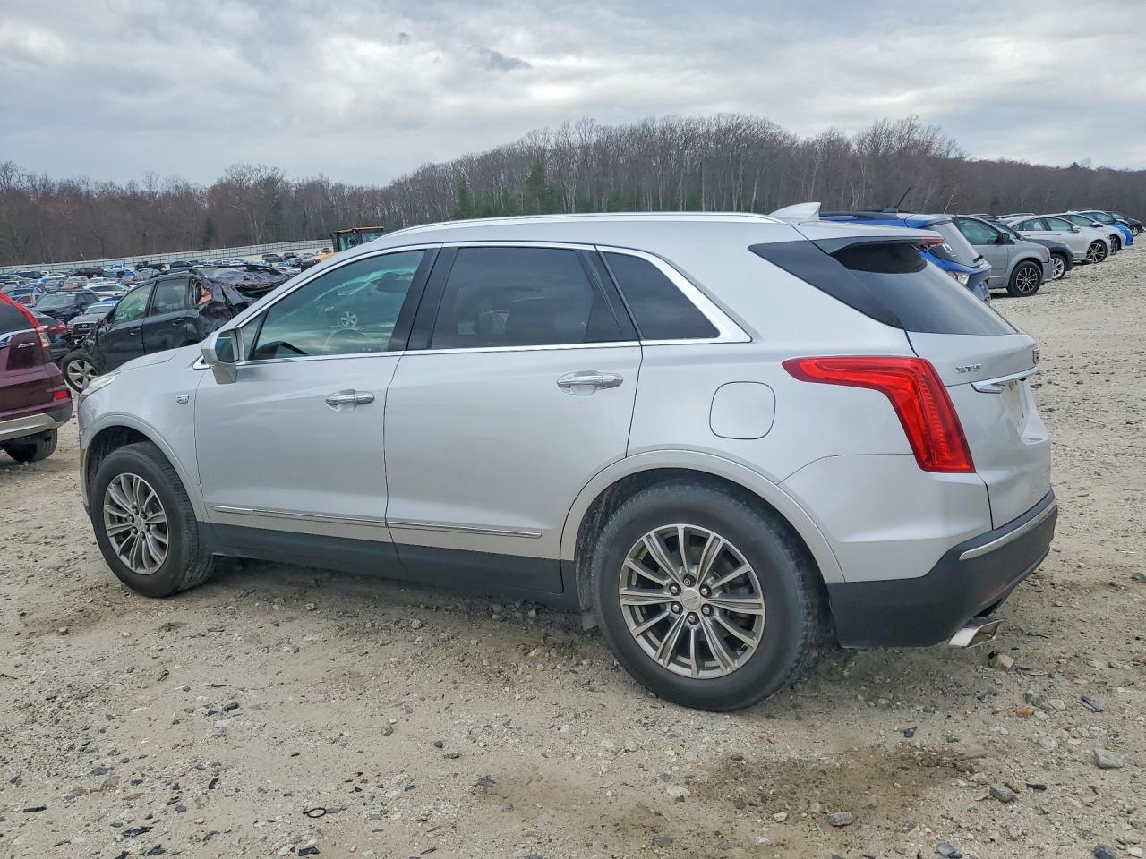 2017 CADILLAC XT5 LUXURY photo 4
