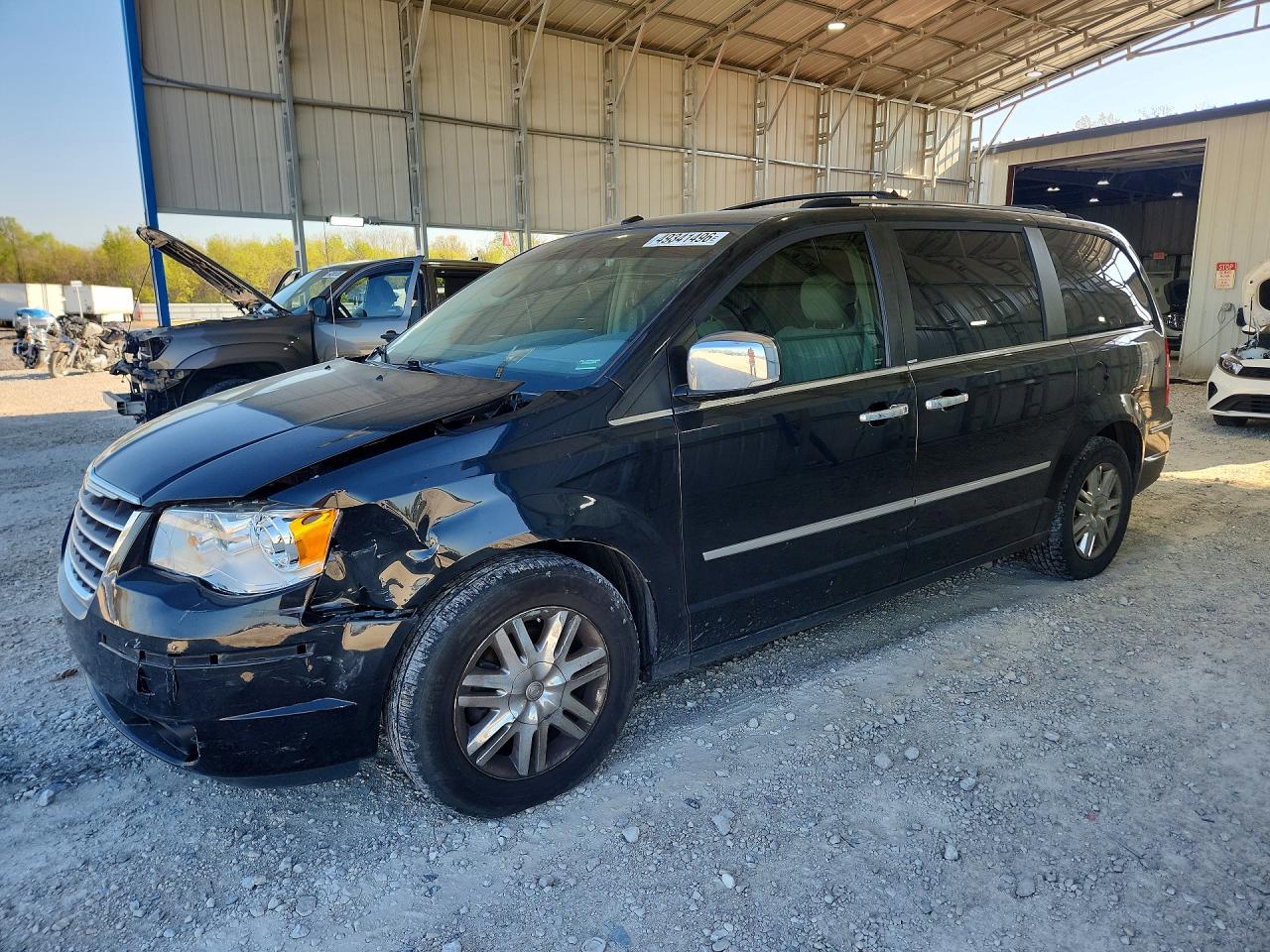 2010 CHRYSLER TOWN & COUNTRY