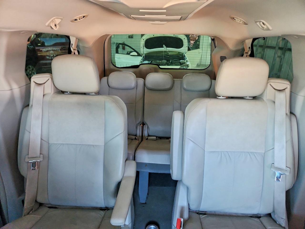 2010 CHRYSLER TOWN & COUNTRY LIMITED photo 10