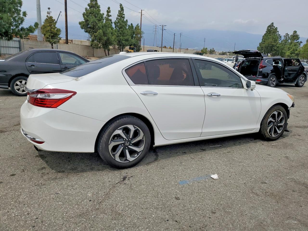 2016 HONDA ACCORD EX photo 5