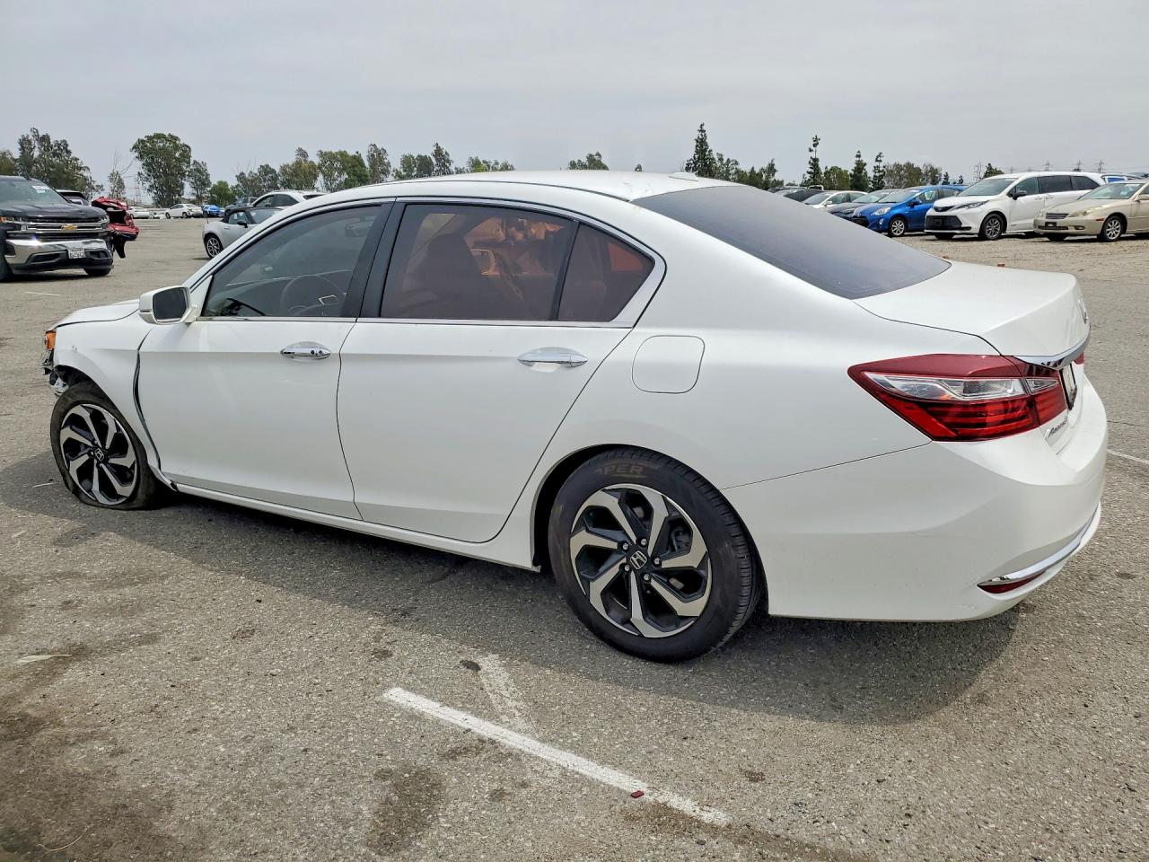 2016 HONDA ACCORD EX photo 3