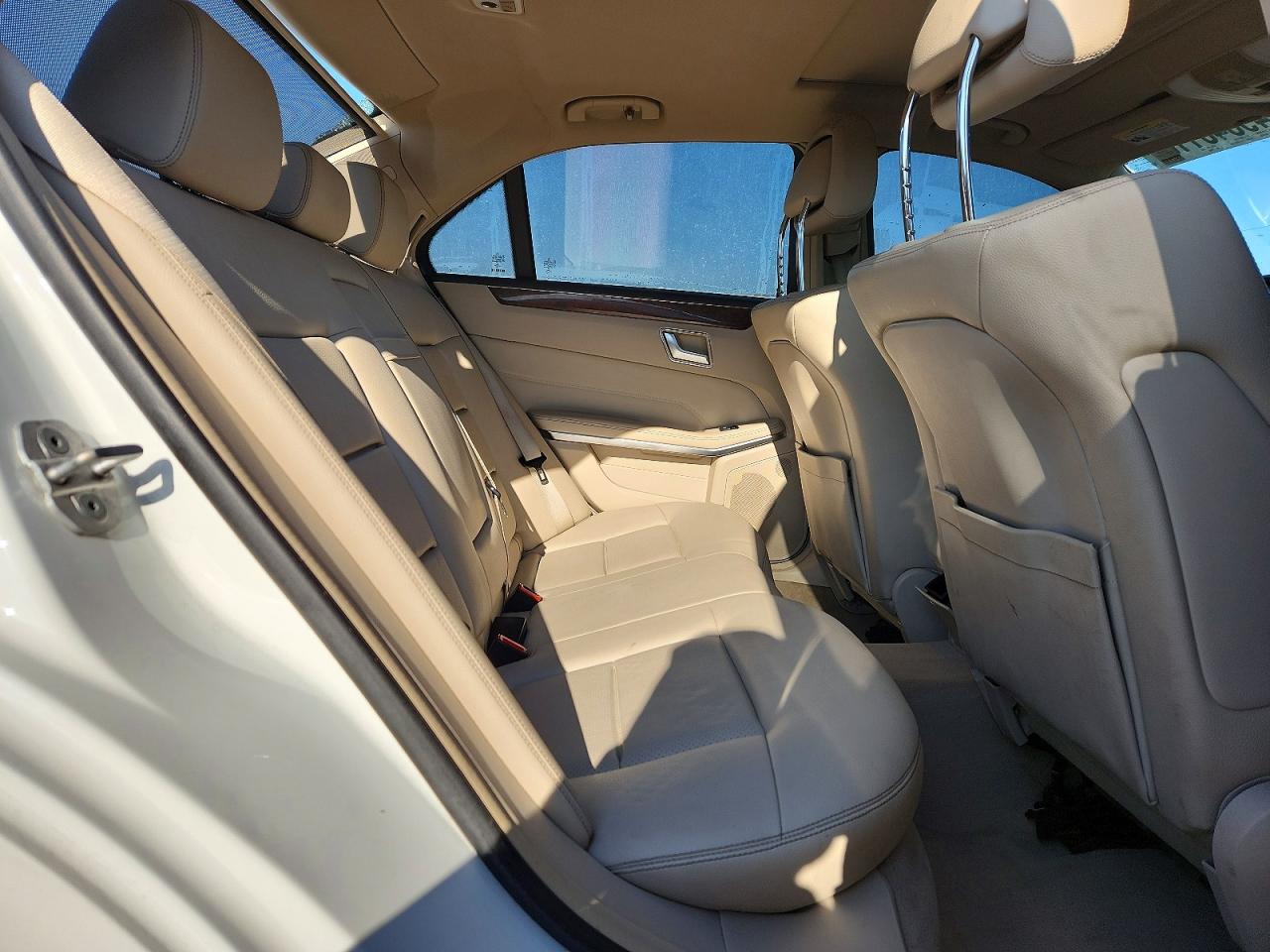 2014 MERCEDES-BENZ E 350 4MATIC photo 28
