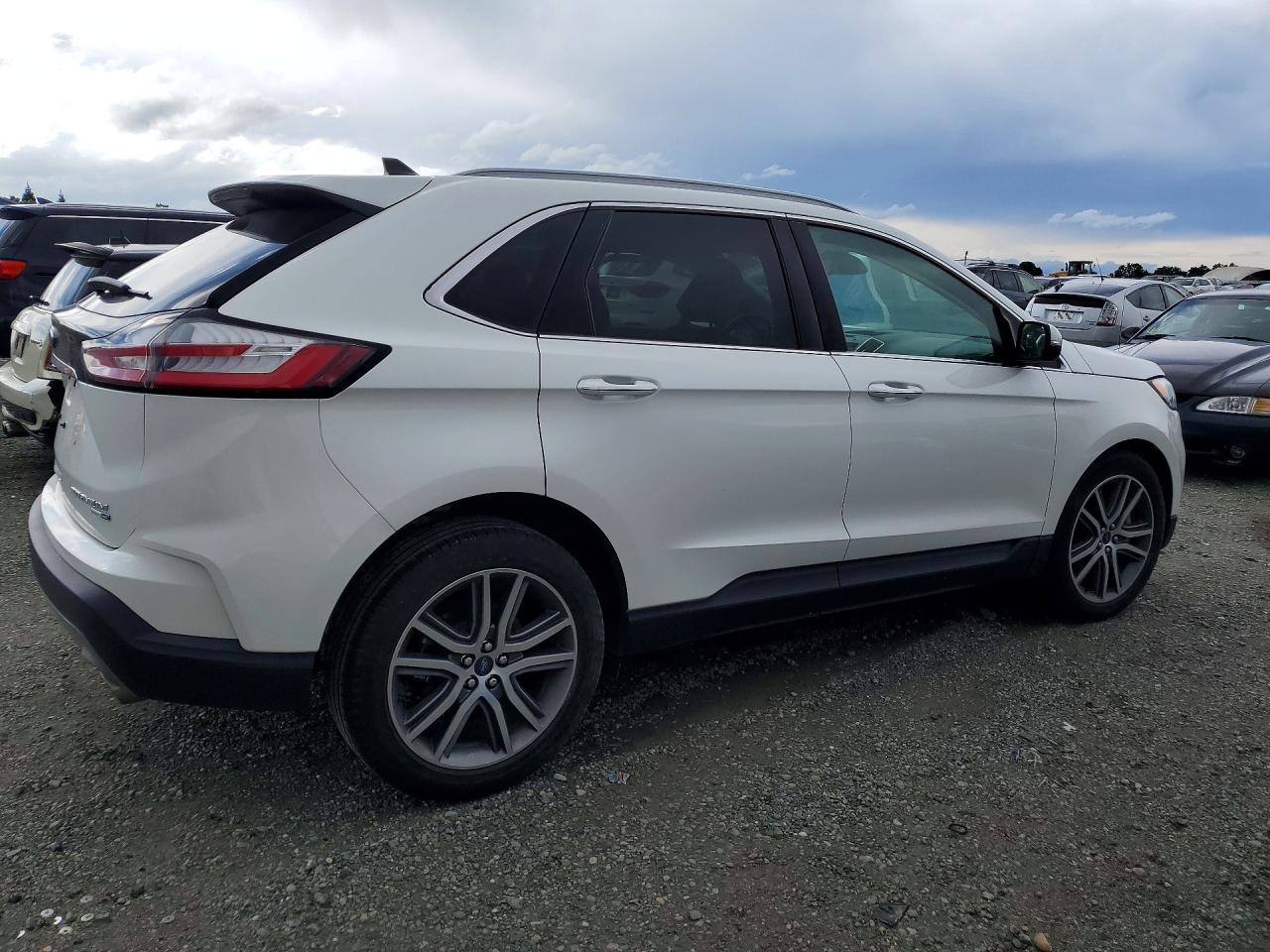 2020 FORD EDGE TITANIUM photo 5