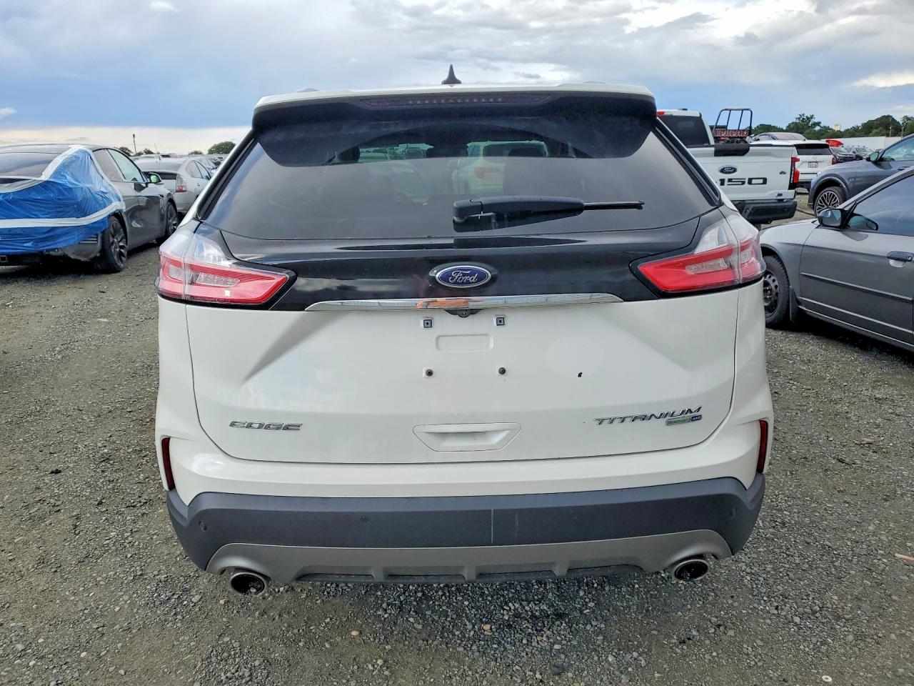 2020 FORD EDGE TITANIUM photo 11