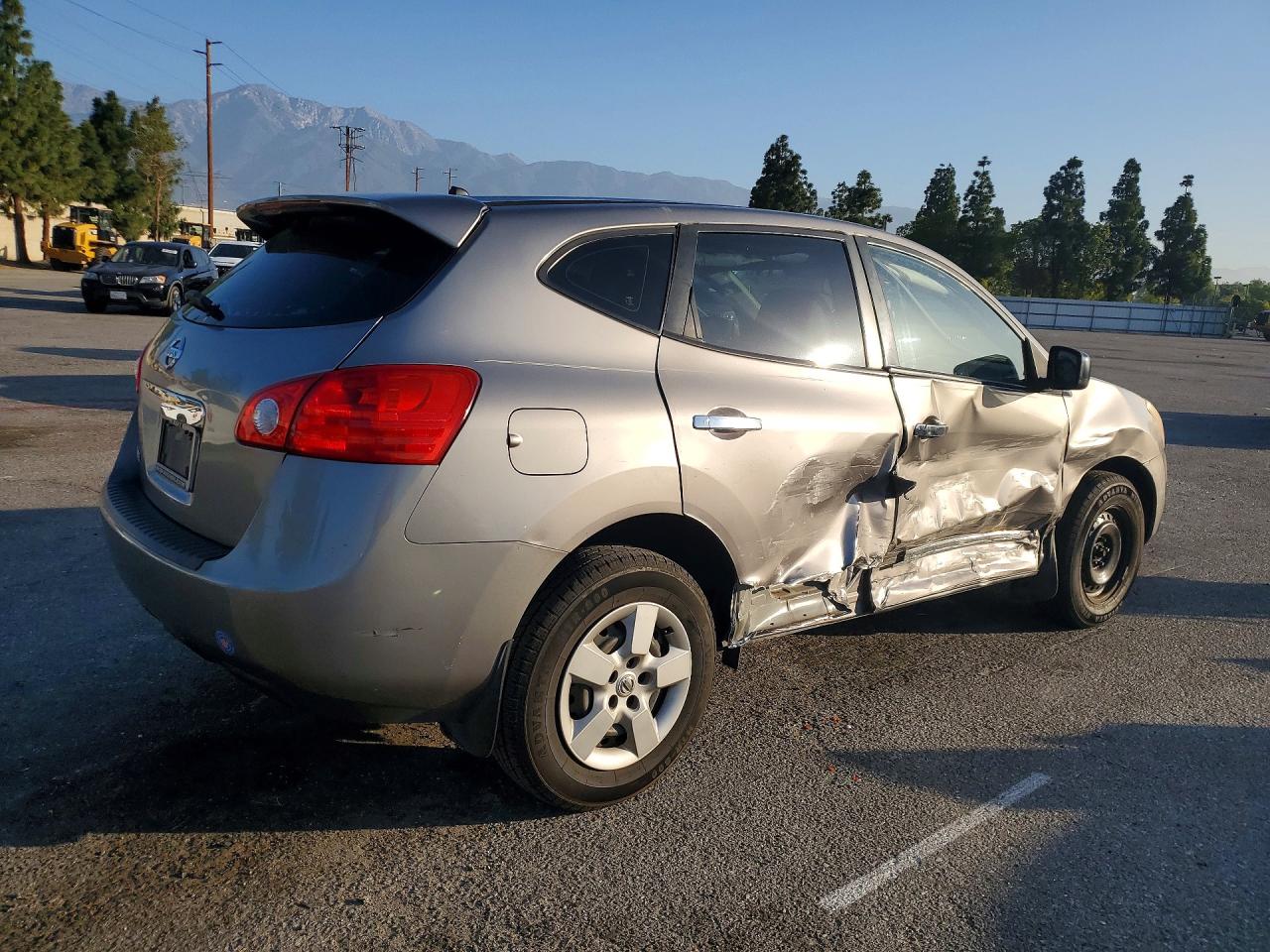 2011 NISSAN ROGUE S photo 7