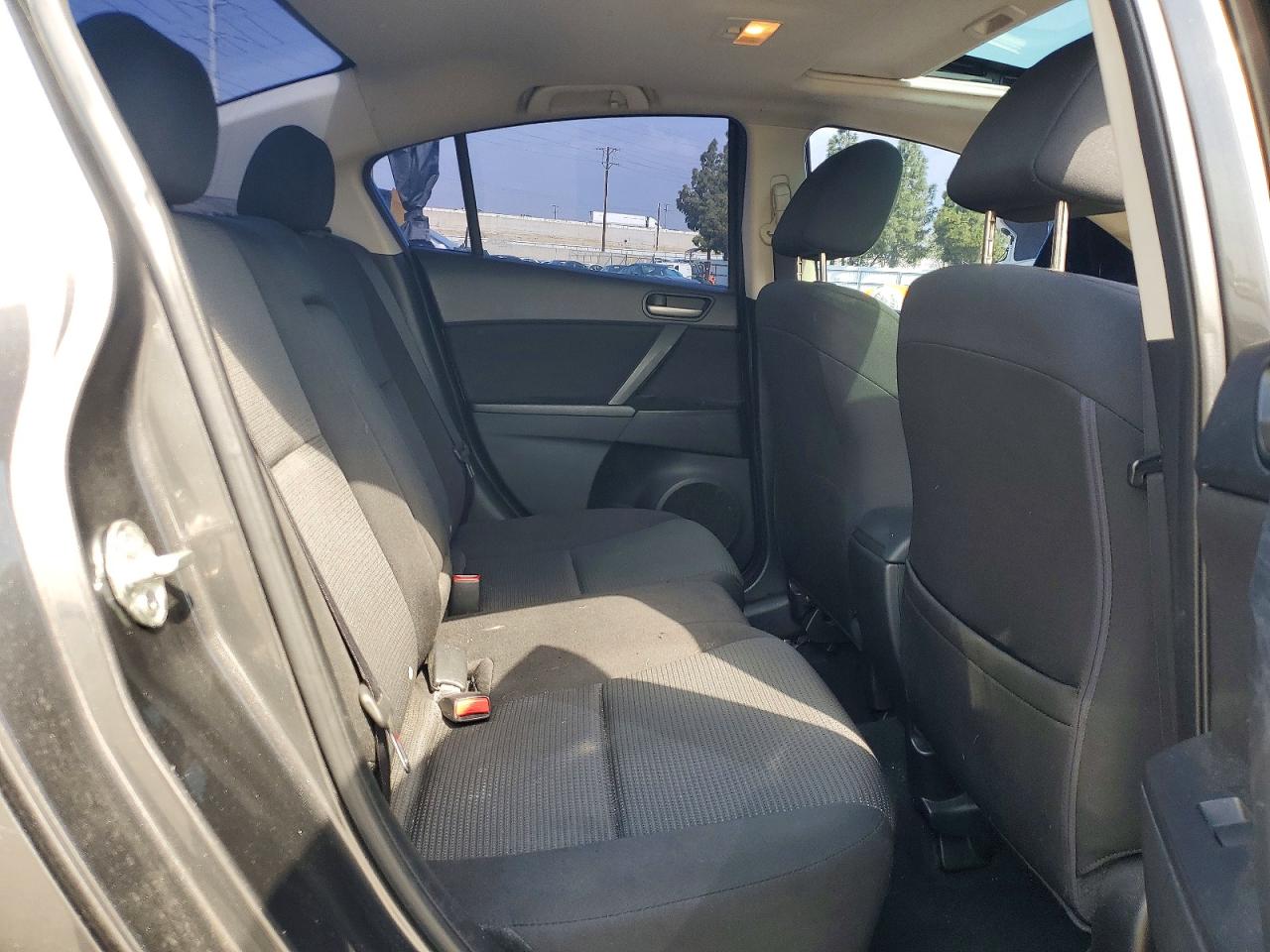 2013 MAZDA 3 I photo 28