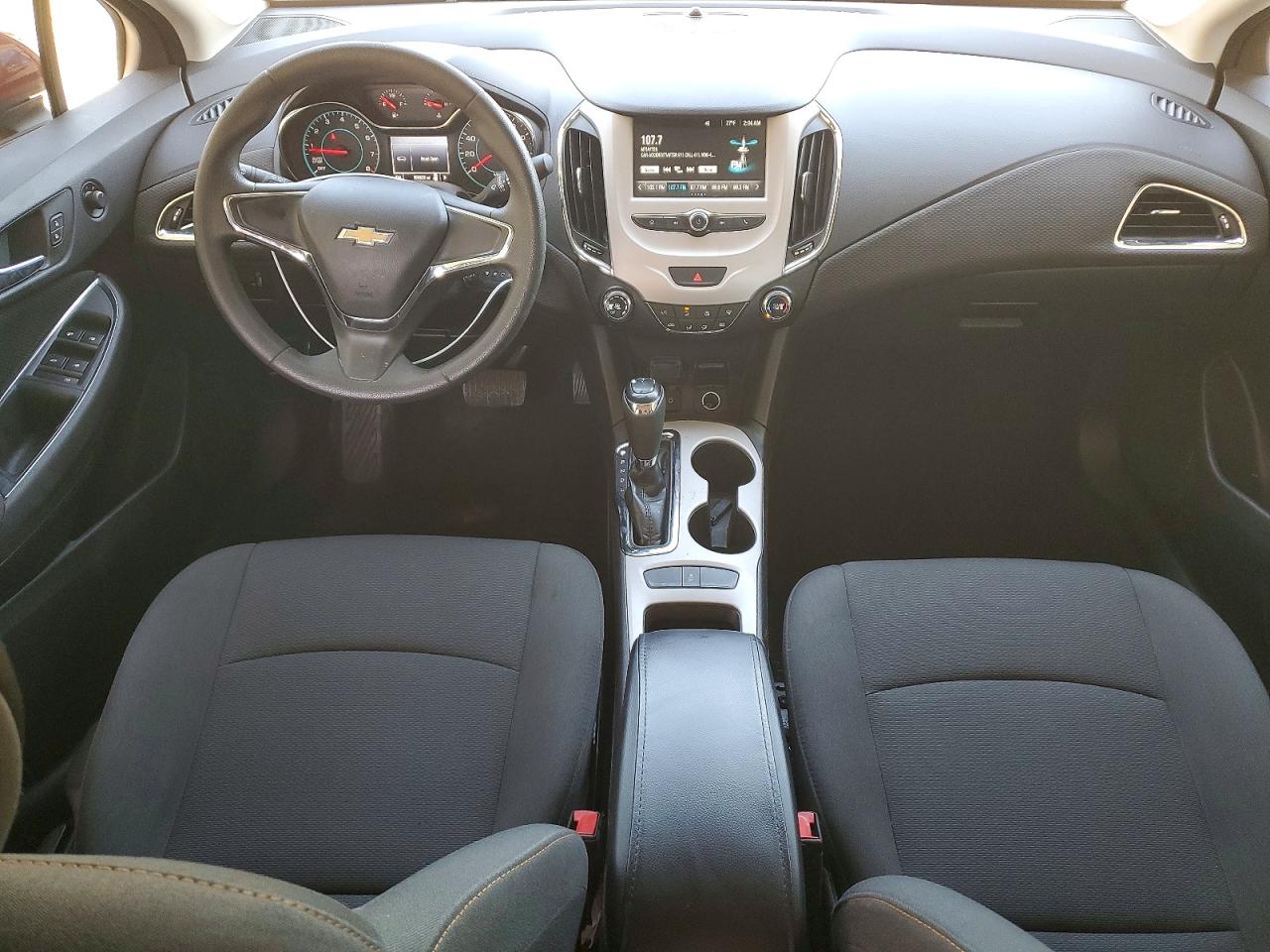 2017 CHEVROLET CRUZE LS photo 15