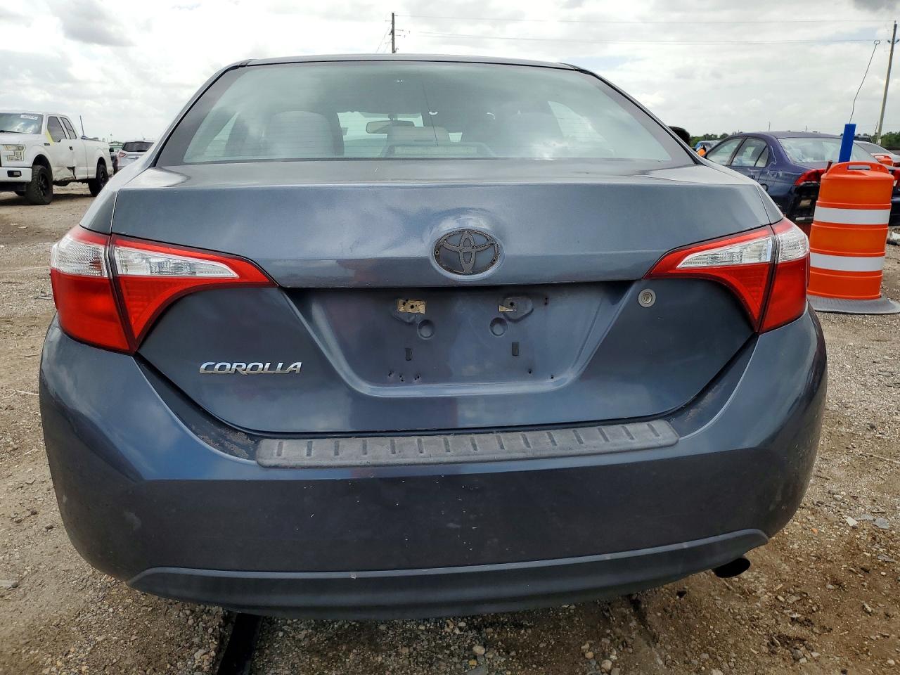 2015 TOYOTA COROLLA photo 11