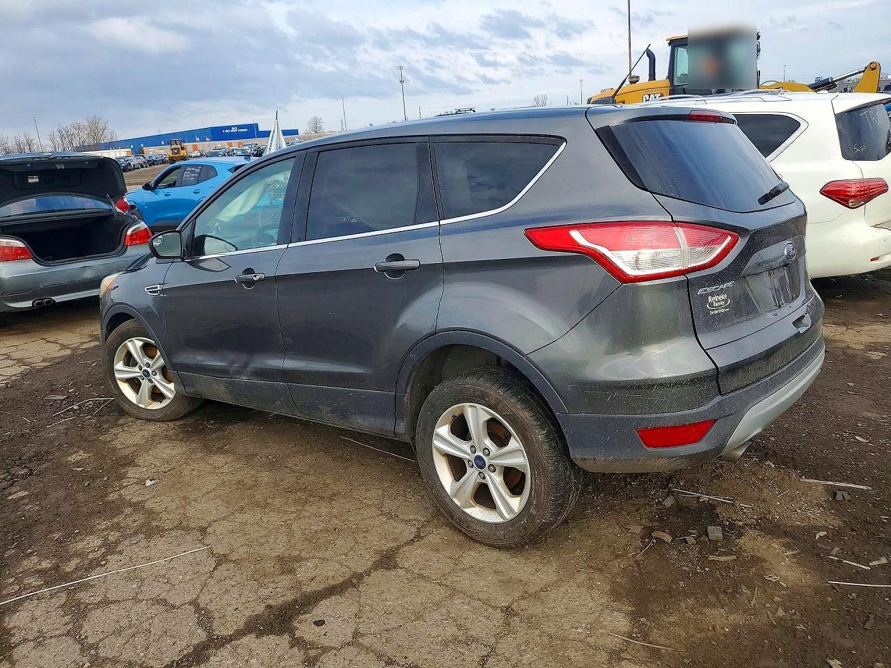 2016 FORD ESCAPE SE photo 4