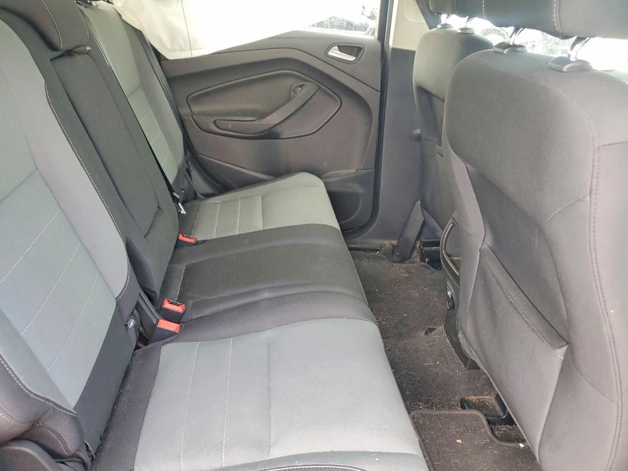 2016 FORD ESCAPE SE photo 31