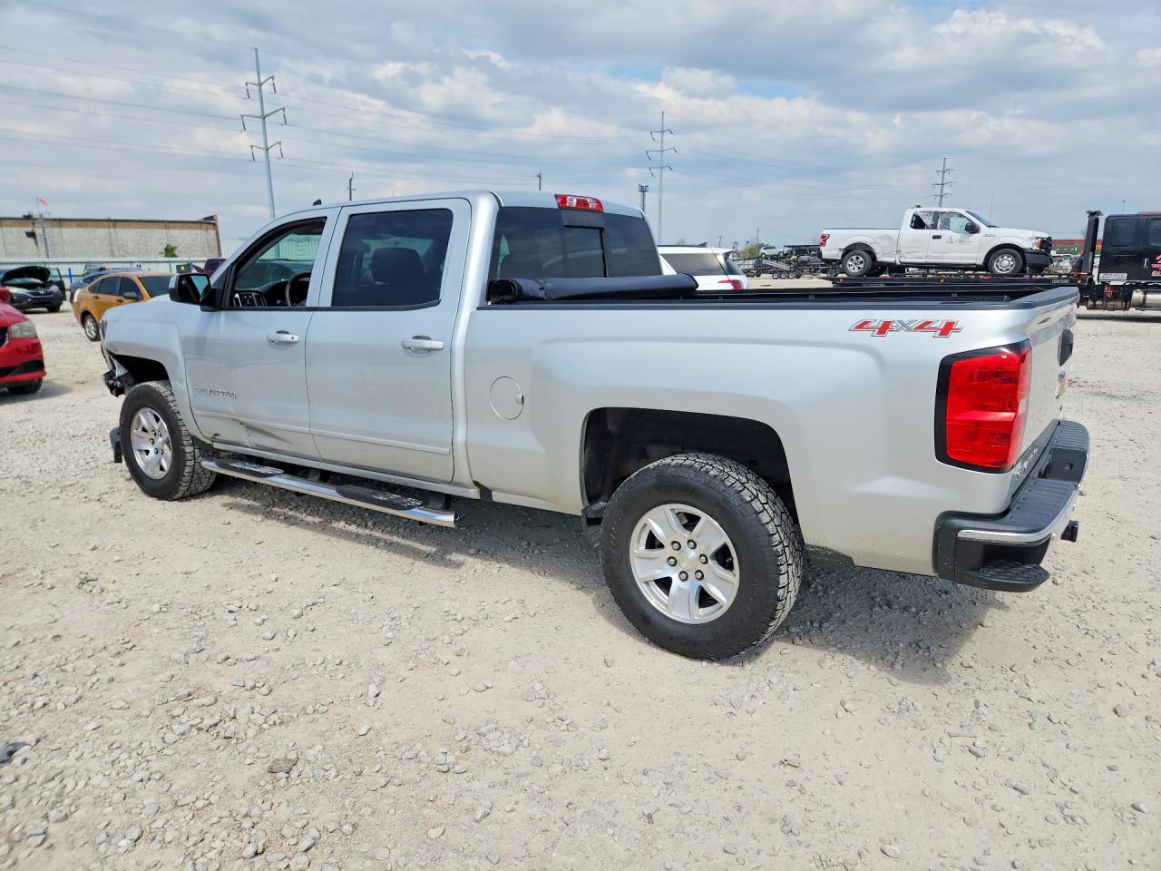 2017 CHEVROLET SILVERADO K1500 LT photo 4