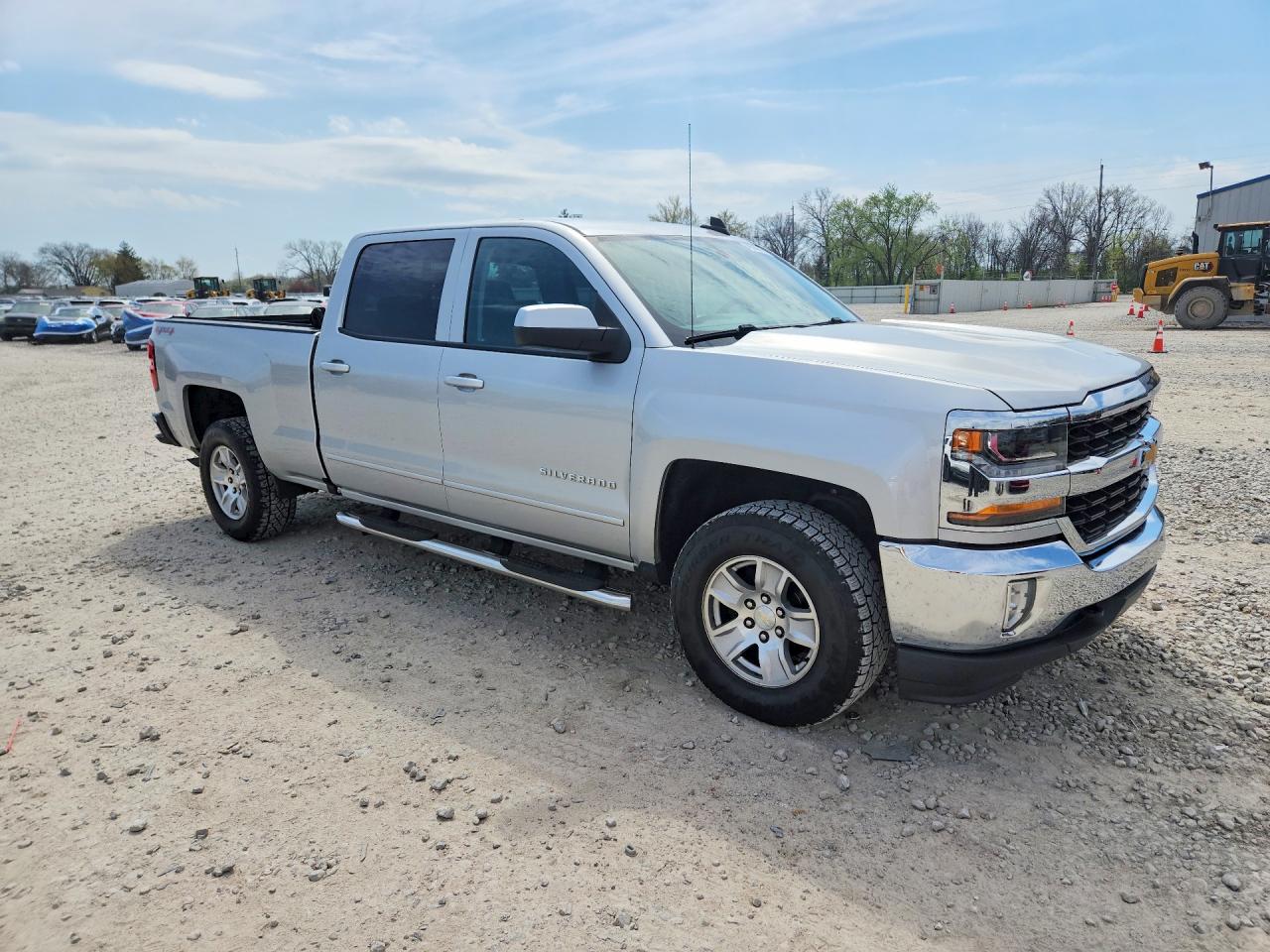2017 CHEVROLET SILVERADO K1500 LT photo 10