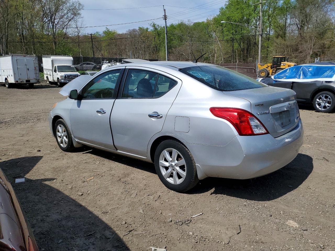 2012 NISSAN VERSA 1.6 S photo 3