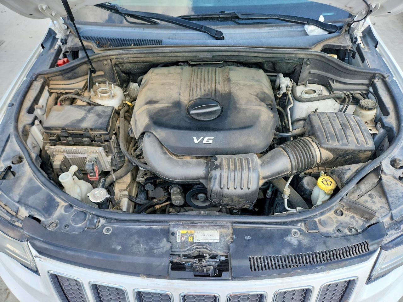 2015 JEEP GRAND CHEROKEE OVERLAND photo 12