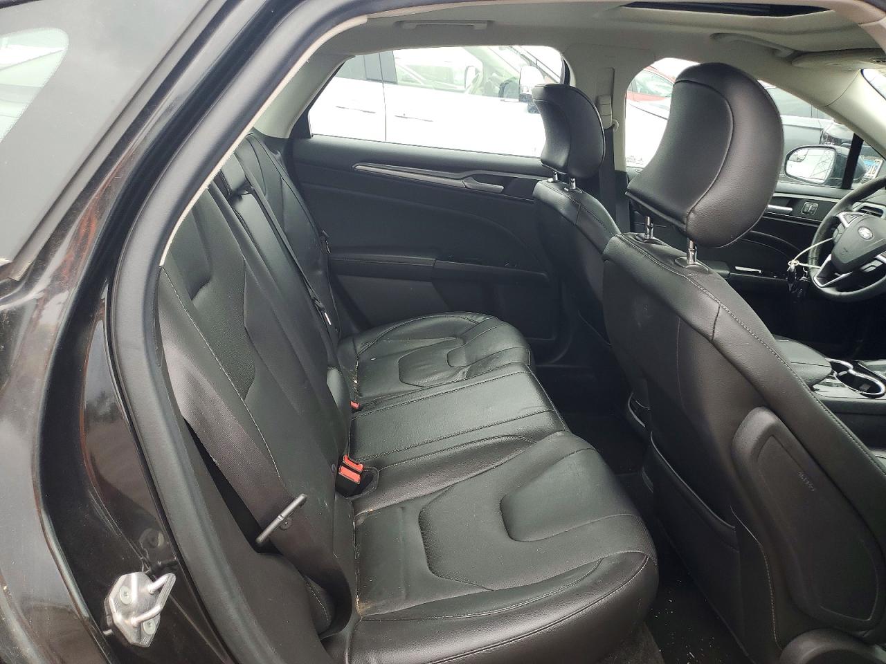 2015 FORD FUSION TITANIUM photo 19