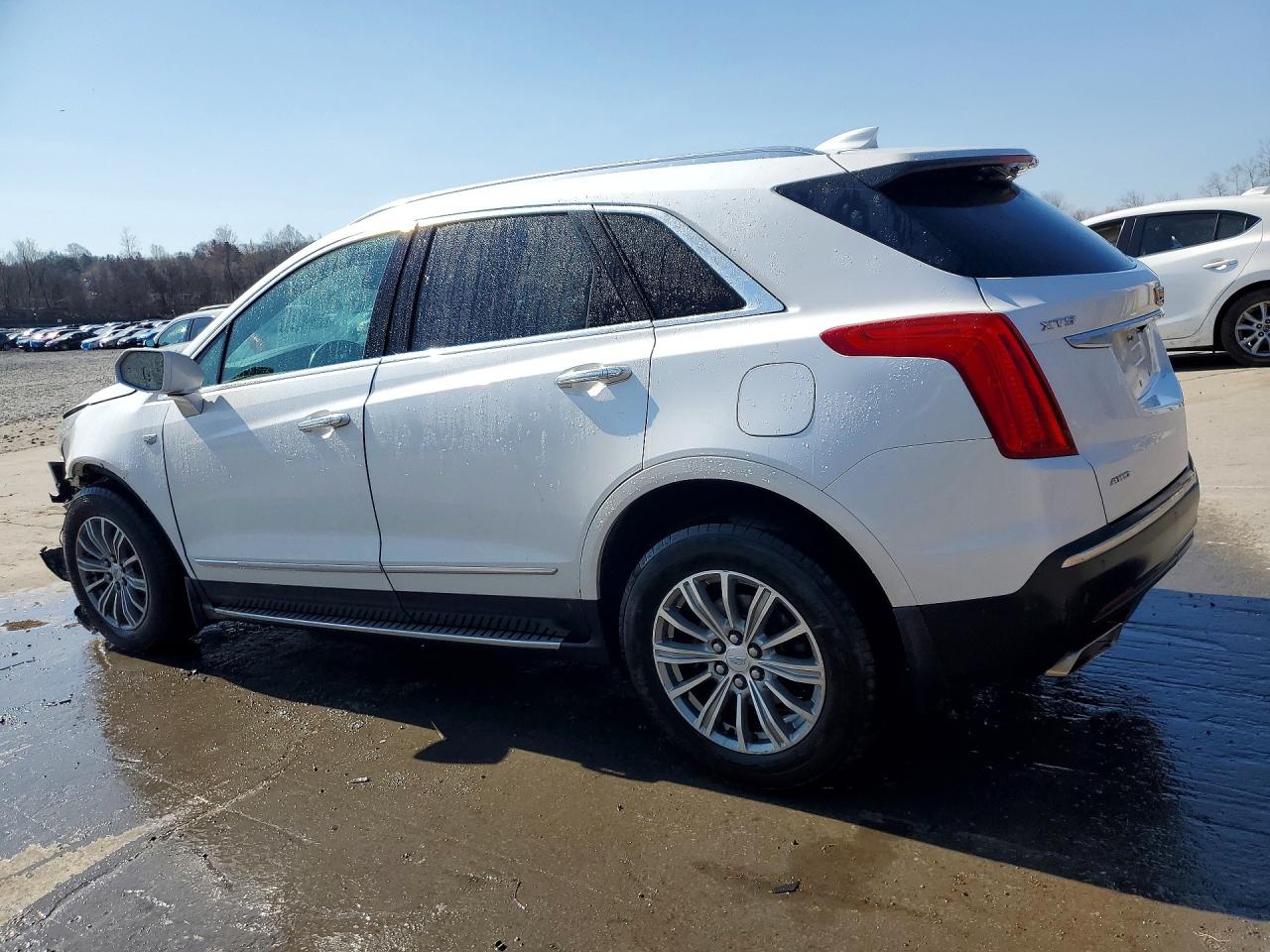 2018 CADILLAC XT5 LUXURY photo 3