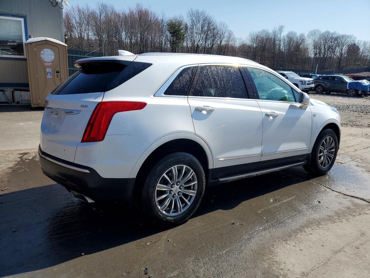 2018 CADILLAC XT5 LUXURY photo 5