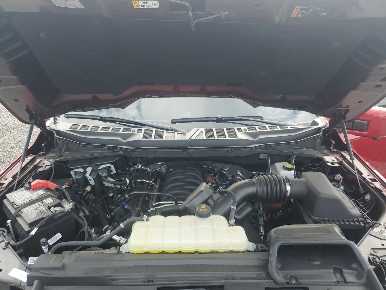 2025 FORD F150 LARIAT photo 31