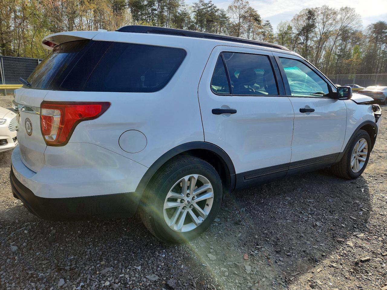 2017 FORD EXPLORER photo 7