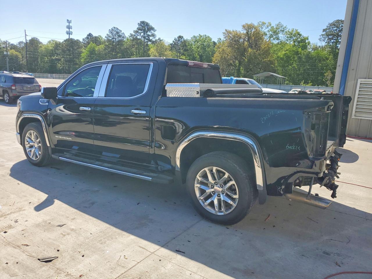 2019 GMC SIERRA C1500 SLT photo 3