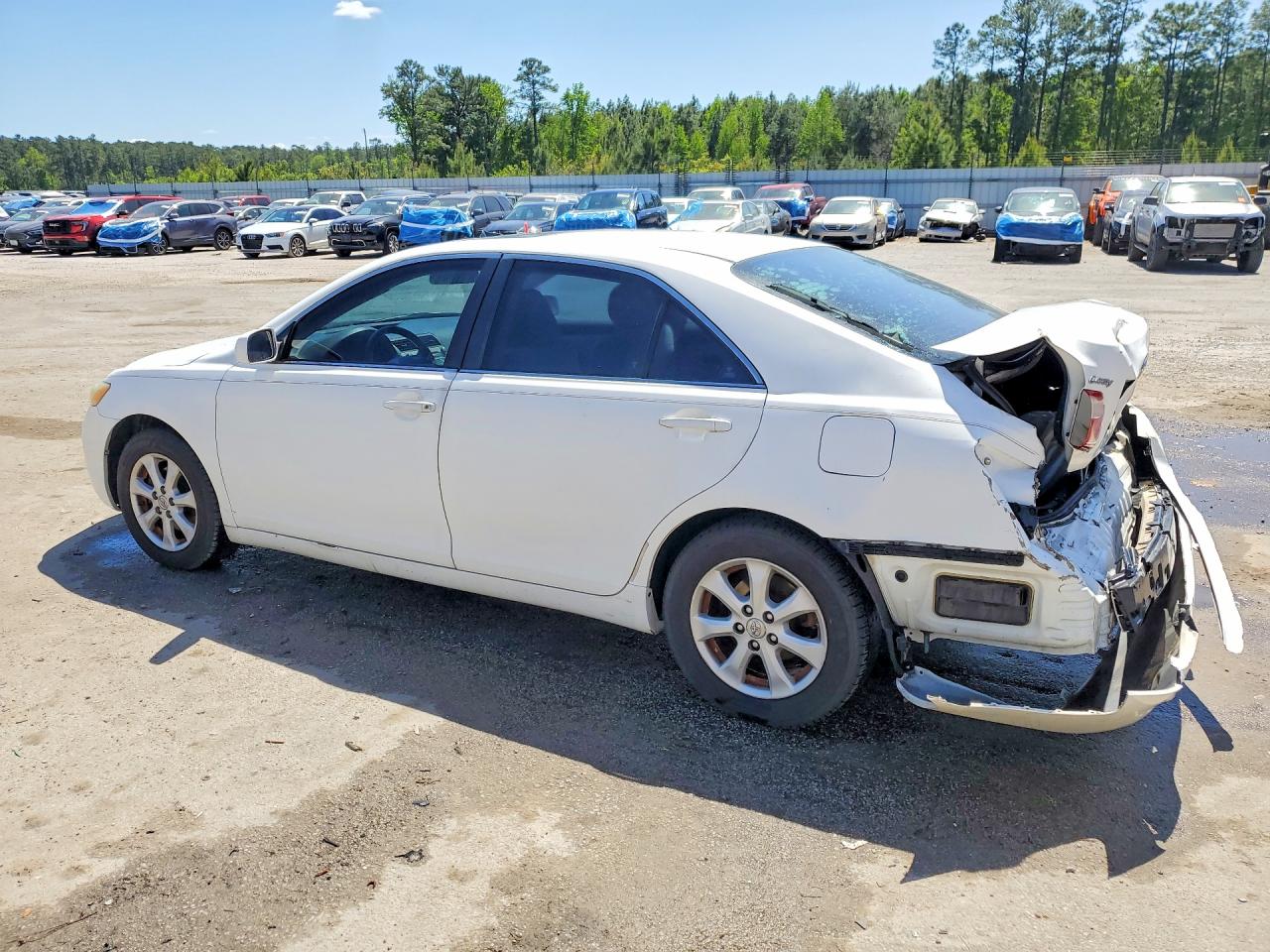 2008 TOYOTA CAMRY LE photo 4