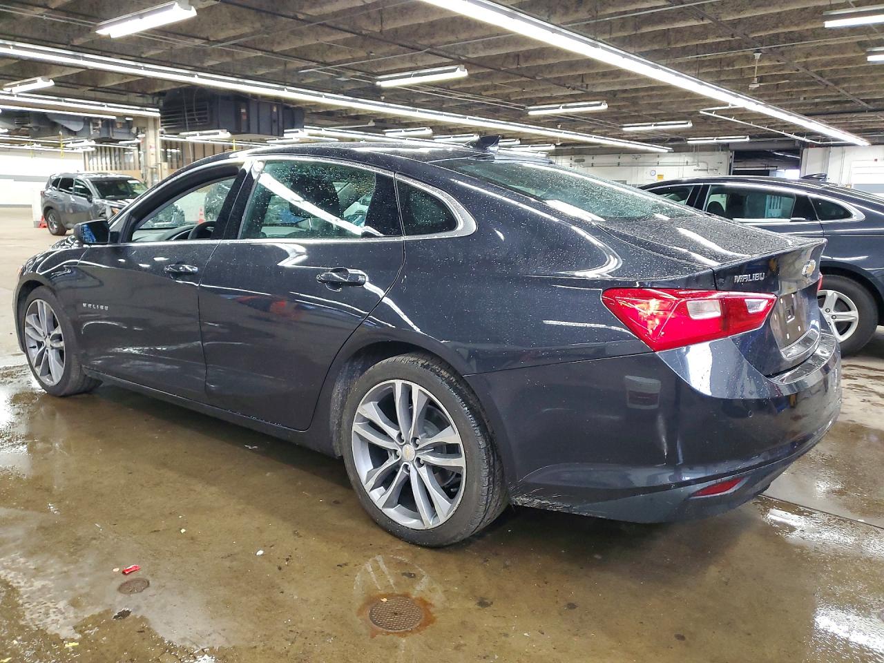 2023 CHEVROLET MALIBU LT photo 3