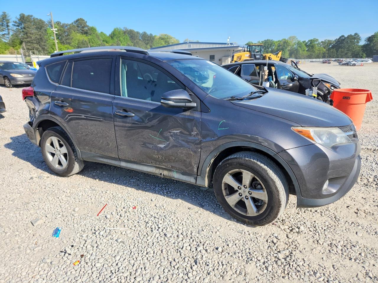 2014 TOYOTA RAV4 XLE photo 10