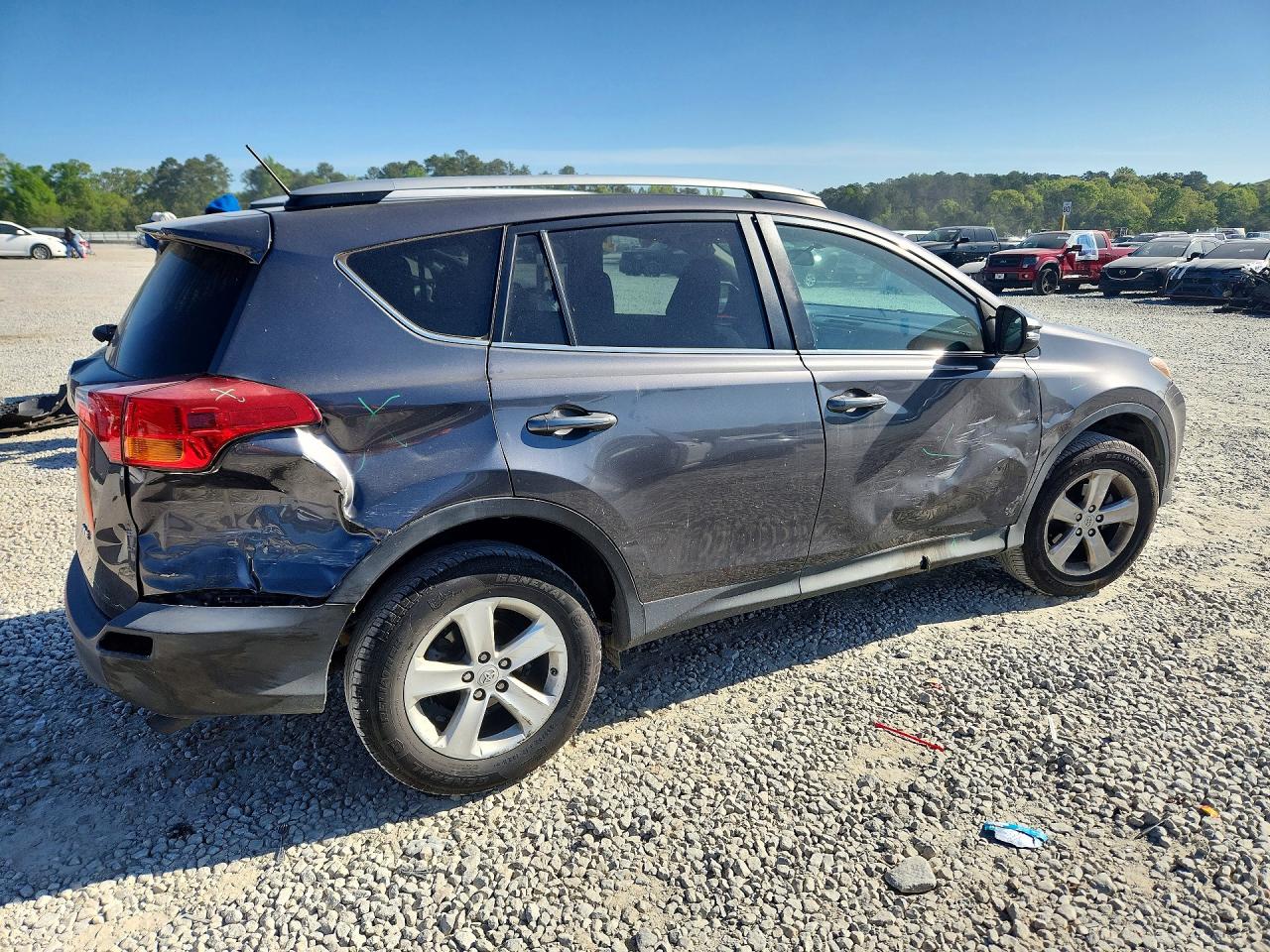 2014 TOYOTA RAV4 XLE photo 7